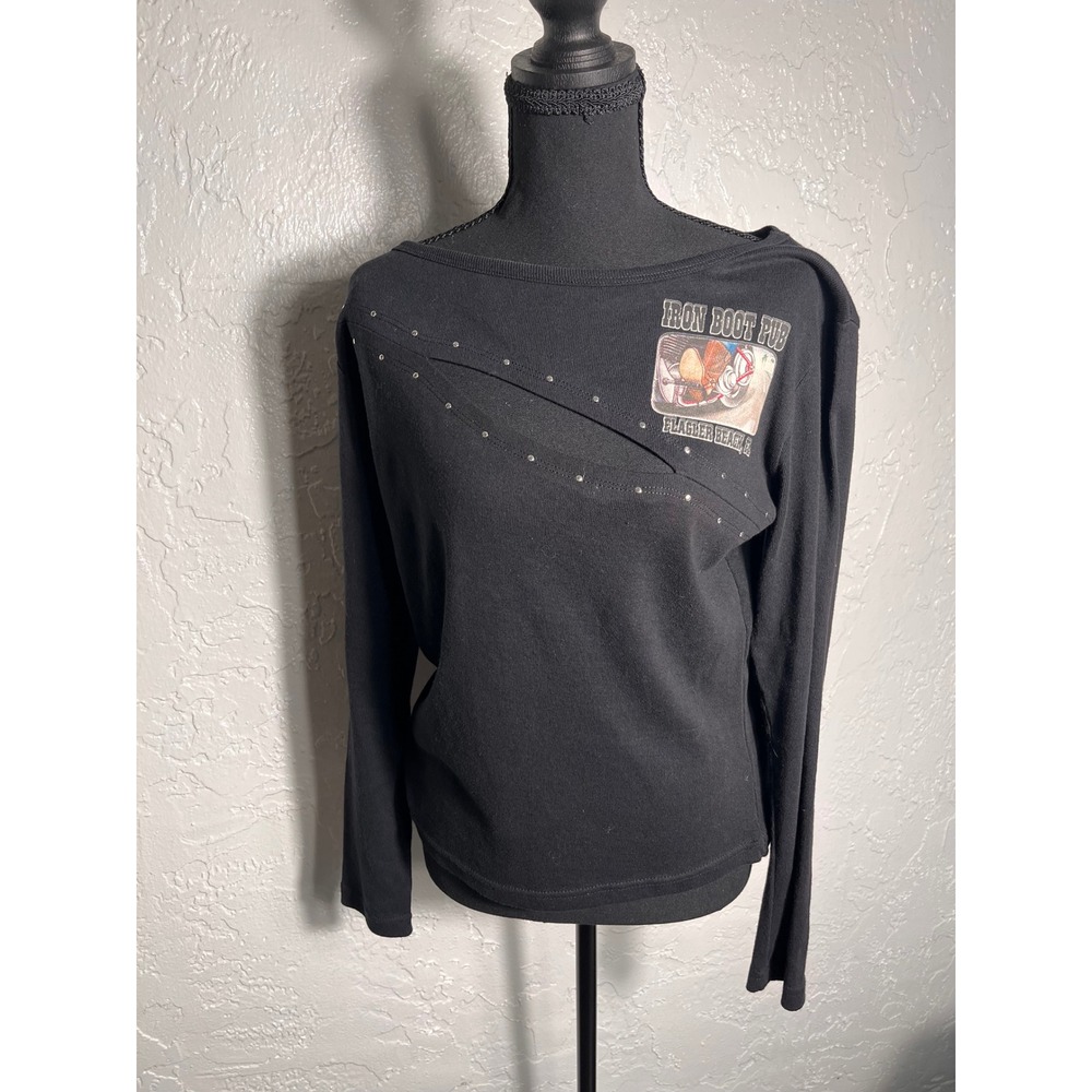 Biker Beside Iron Boot Pub Flagler Beach FL Graphic Rhinestone Top‎ L Black